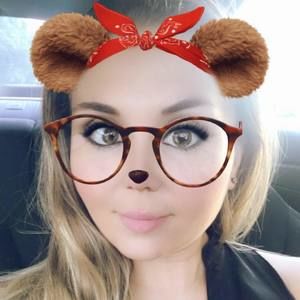 Meet your Posher, Christina